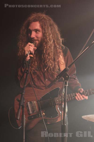 FUZZ - 2013-09-24 - PARIS - Point Ephemere - Charles Francis Moothart